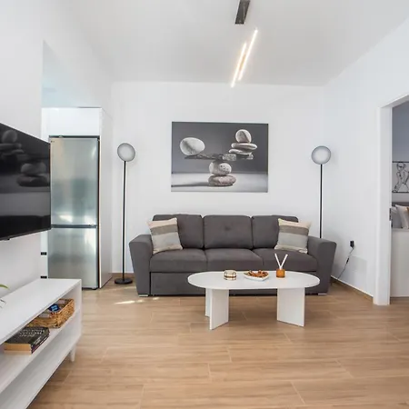 Sarah's Just Renovated 2-bedroom Aparts In Nature