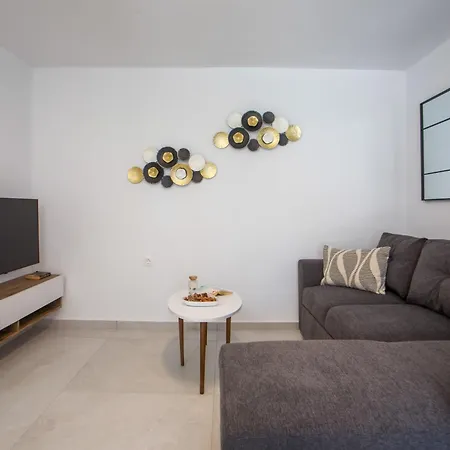 Apartmán Sarah's Just Renovated 2-bedroom Aparts In Nature Ialysos (Rhodes)