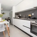 Sarah's Just Renovated 2-bedroom Aparts In Nature *
