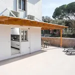 Sarah's Just Renovated 2-bedroom Aparts In Nature Apartment