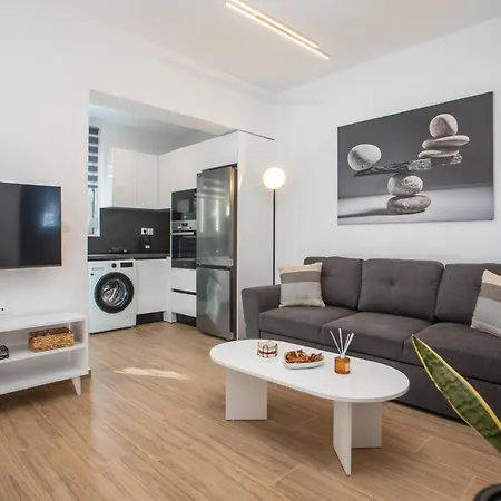 Sarah's Just Renovated 2-bedroom Aparts In Nature *