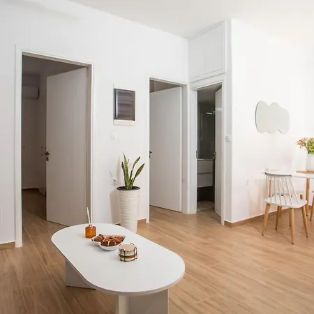 Sarah's Just Renovated 2-bedroom Aparts In Nature * Ialysos (Rhodes)