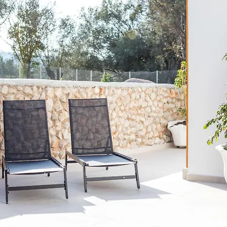 Sarah's Just Renovated 2-bedroom Aparts In Nature Apartment *