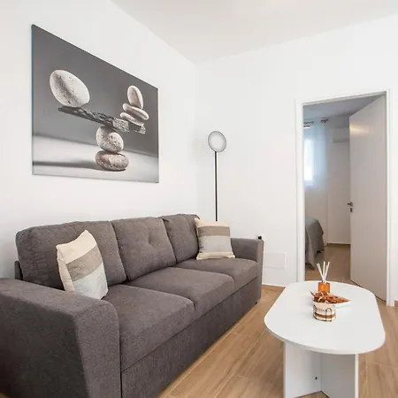 Apartment Sarah's Just Renovated 2-bedroom Aparts In Nature Ialysos (Rhodes)