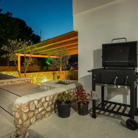 Sarah's Just Renovated 2-bedroom Aparts In Nature * Ialisos