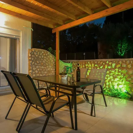 Sarah's Just Renovated 2-bedroom Aparts In Nature Apartamento *