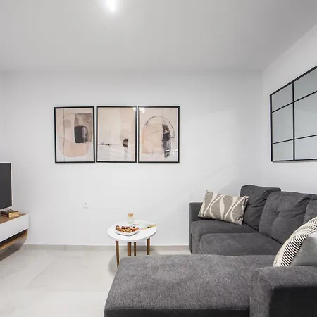 Sarah's Just Renovated 2-bedroom Aparts In Nature Ialisos
