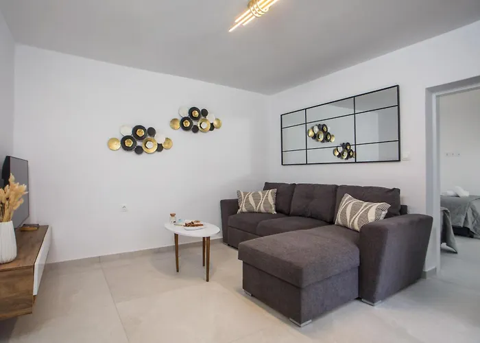 Appartement Sarah's Just Renovated 2-bedroom Aparts In Nature Ialysos (Rhodes)