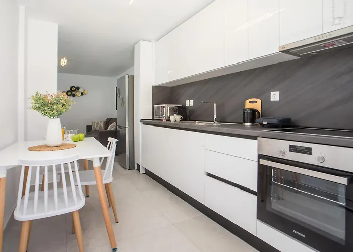 Sarah's Just Renovated 2-bedroom Aparts In Nature *