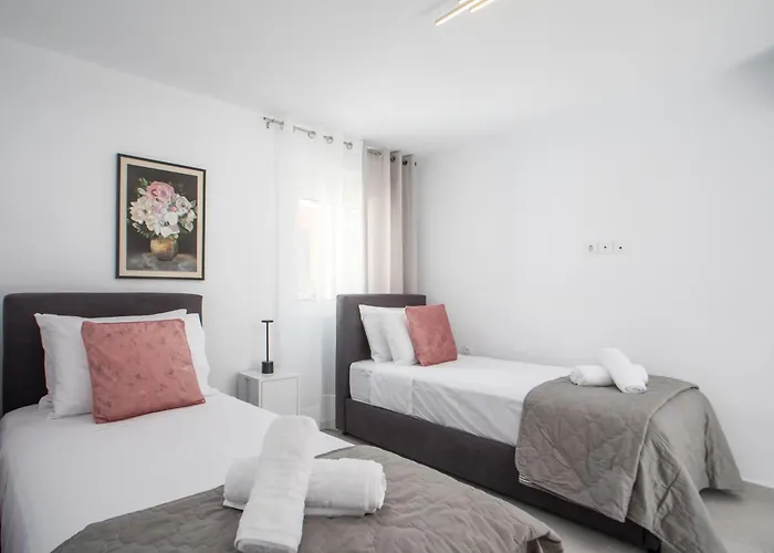 Lägenhet Sarah's Just Renovated 2-bedroom Aparts In Nature Ialysos (Rhodes)