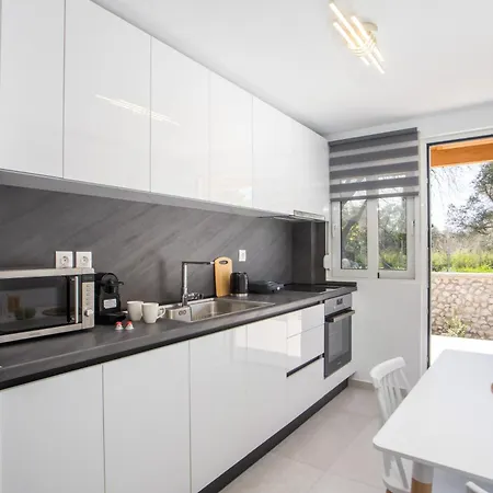 Sarah's Just Renovated 2-bedroom Aparts In Nature Διαμέρισμα *